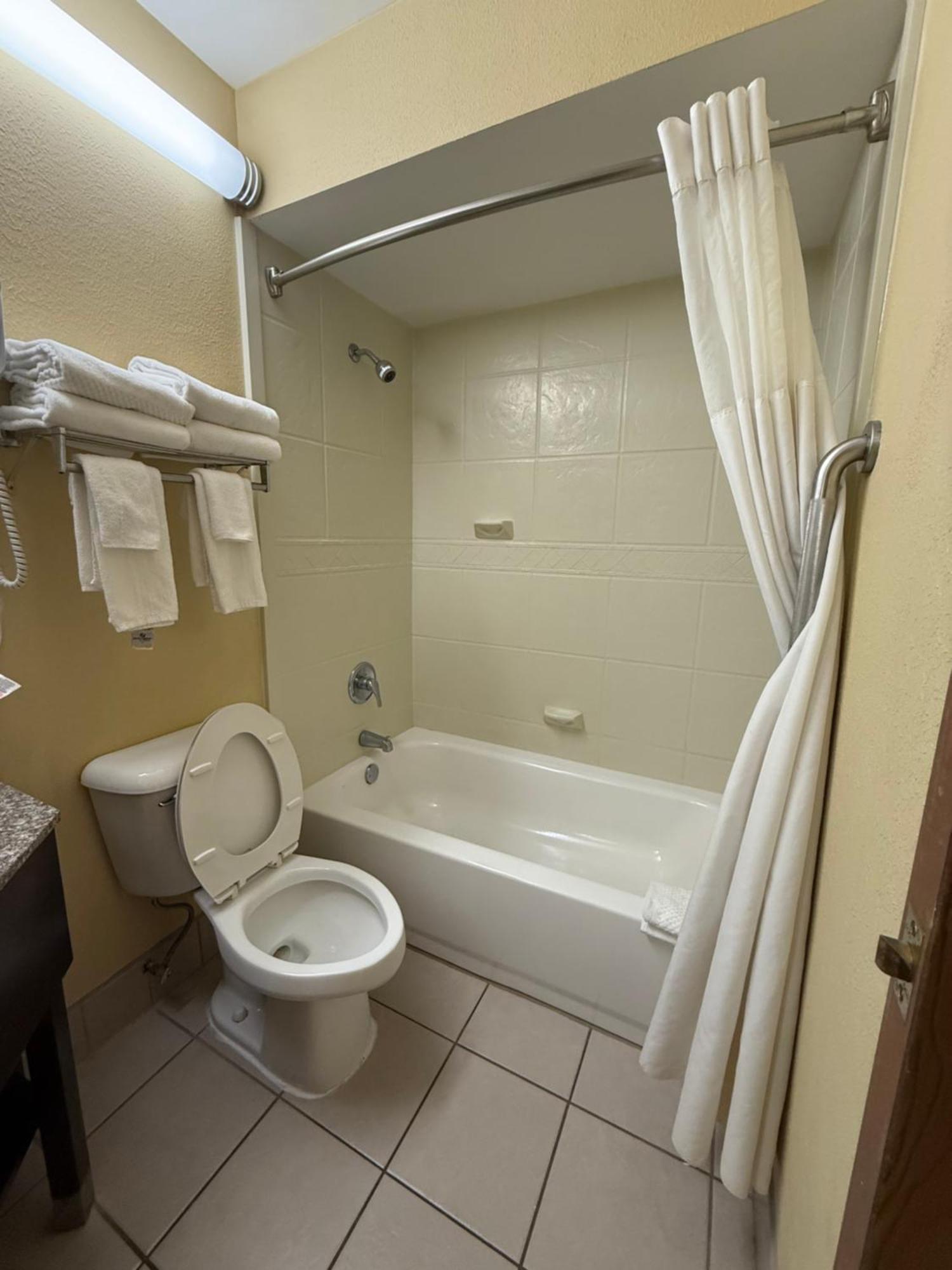 Quality Inn I-75 West Chester-North Cincinnati Exterior foto
